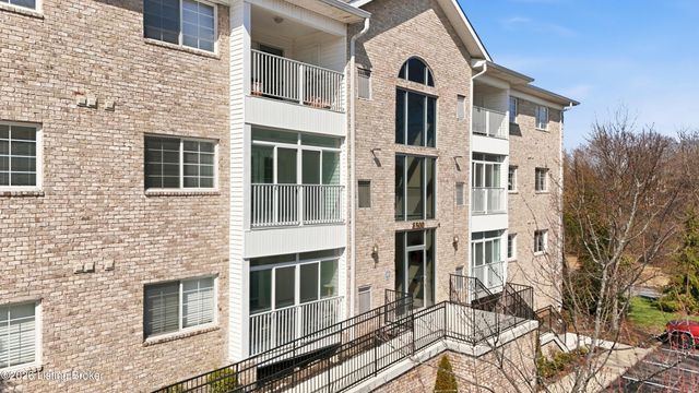 8500 Atrium Dr 201, Louisville, KY 40220