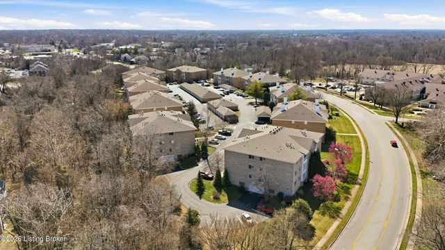 8500 Atrium Dr 201, Louisville, KY 40220
