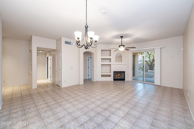 303 E Camino Lomas, Tucson, AZ 85704