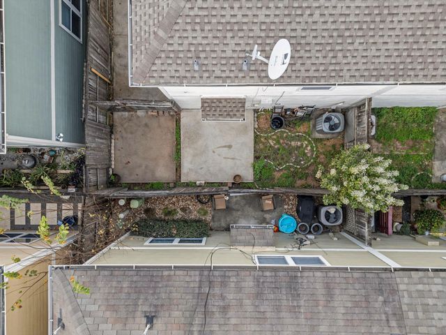 1710 Redwing Cove Drive, Houston, TX 77009