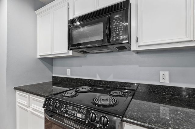 1710 Redwing Cove Drive, Houston, TX 77009