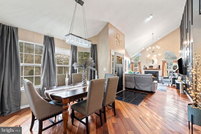 37 WESLEY LN, Burlington, NJ 08016