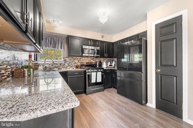 37 WESLEY LN, Burlington, NJ 08016