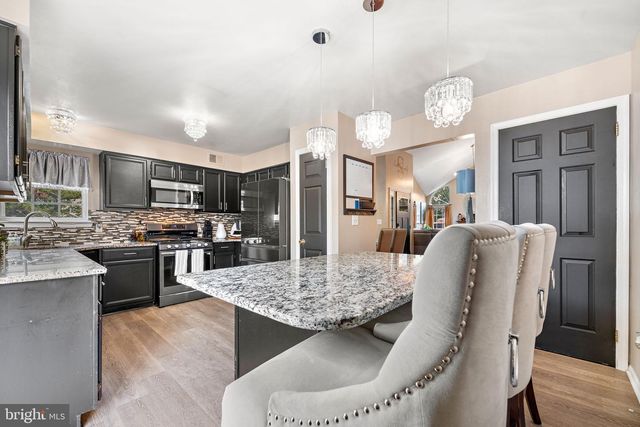 37 WESLEY LN, Burlington, NJ 08016