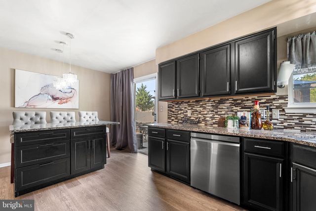 37 WESLEY LN, Burlington, NJ 08016