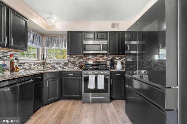 37 WESLEY LN, Burlington, NJ 08016