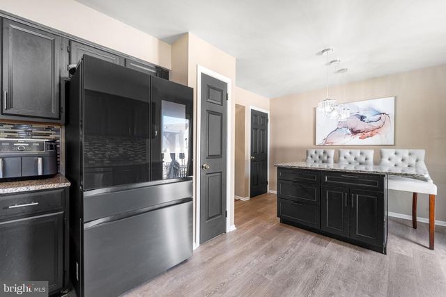37 WESLEY LN, Burlington, NJ 08016