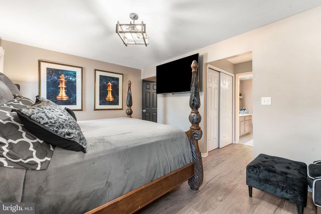 37 WESLEY LN, Burlington, NJ 08016