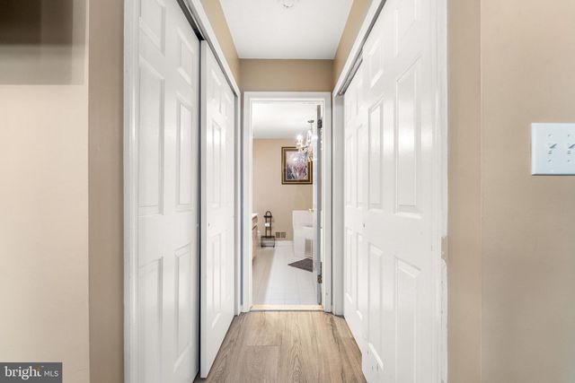 37 WESLEY LN, Burlington, NJ 08016