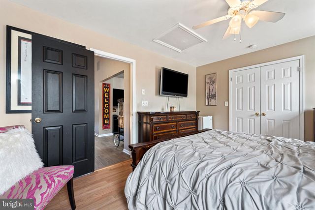 37 WESLEY LN, Burlington, NJ 08016