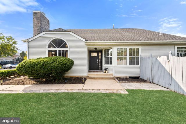 37 WESLEY LN, Burlington, NJ 08016