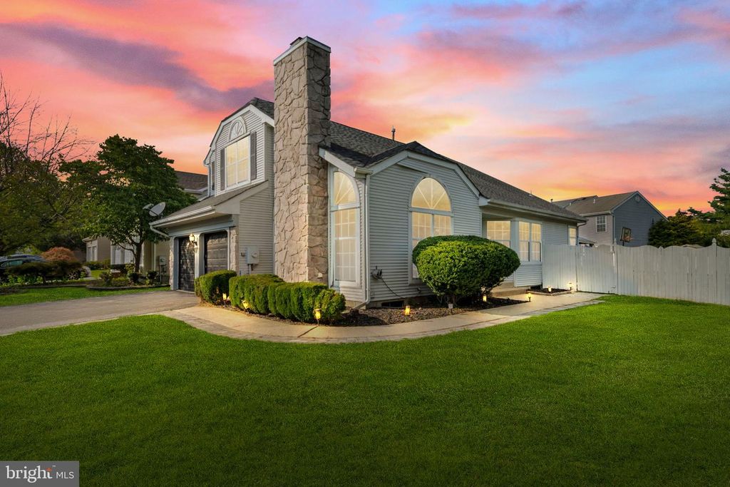 37 WESLEY LN, Burlington, NJ 08016