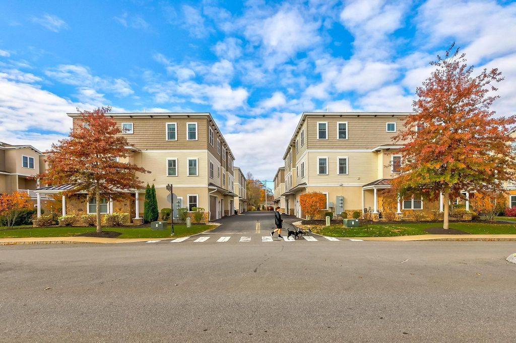 14 Cortona Way # 14, Salem, NH 03079