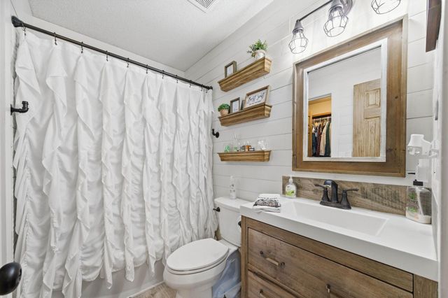 3558 S 215th St W, Goddard, KS 67052