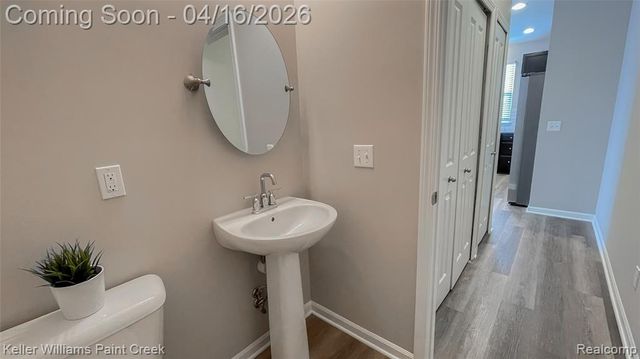 4957 Treeside Lane, Troy, MI 48098