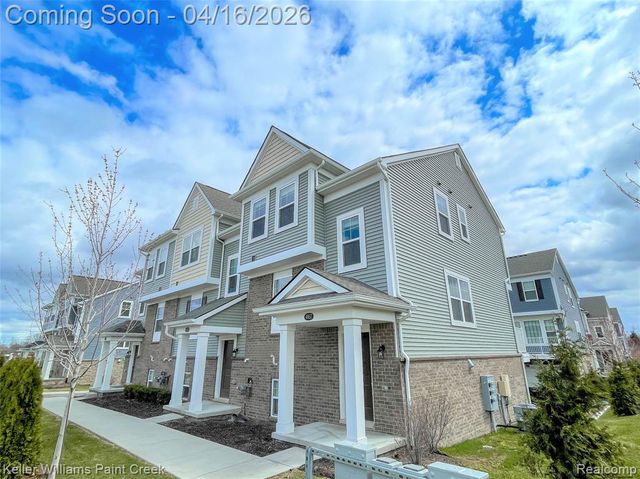 4957 Treeside Lane, Troy, MI 48098
