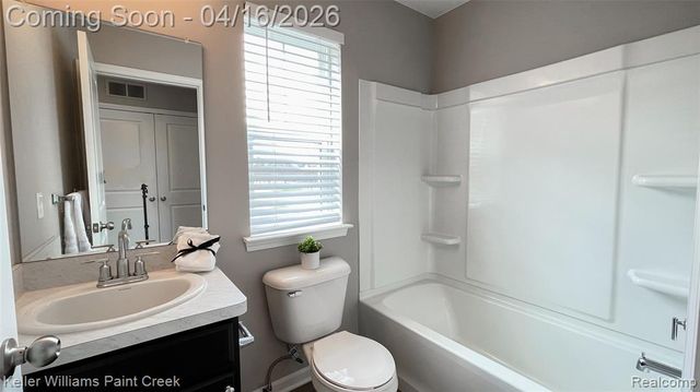 4957 Treeside Lane, Troy, MI 48098