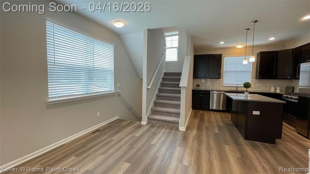 4957 Treeside Lane, Troy, MI 48098