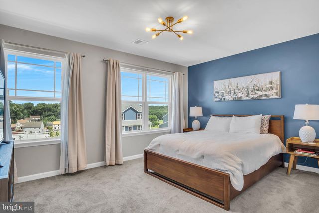 200 CHAMPIONS DR, York Haven, PA 17370