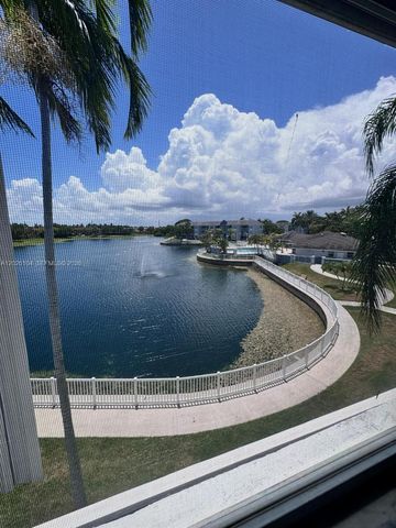 8600 SW 212th St 308, Cutler Bay, FL 33189
