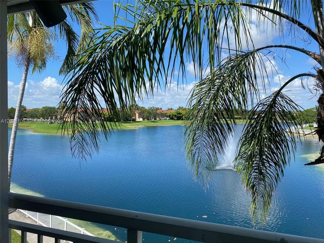 8600 SW 212th St 308, Cutler Bay, FL 33189