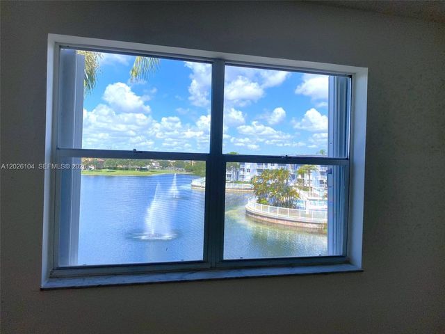 8600 SW 212th St 308, Cutler Bay, FL 33189