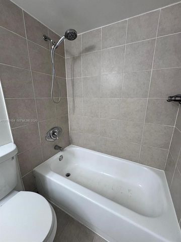 8600 SW 212th St 308, Cutler Bay, FL 33189