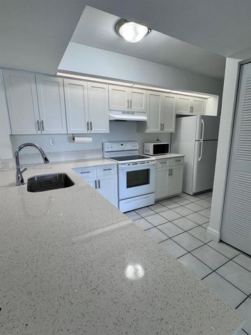 8600 SW 212th St 308, Cutler Bay, FL 33189