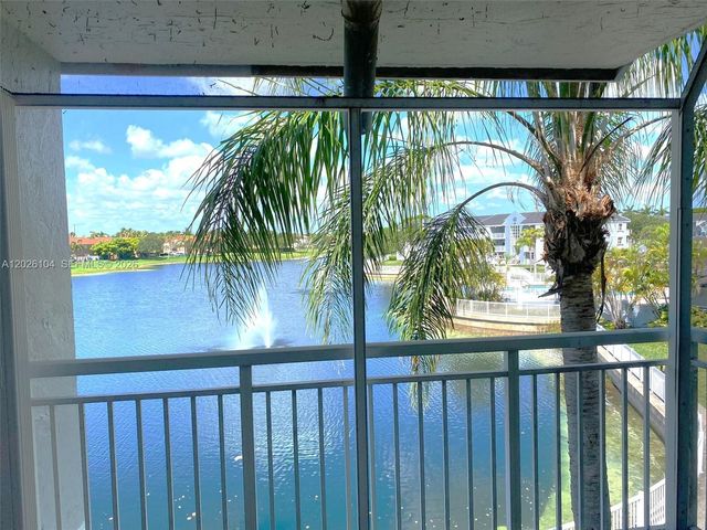 8600 SW 212th St 308, Cutler Bay, FL 33189