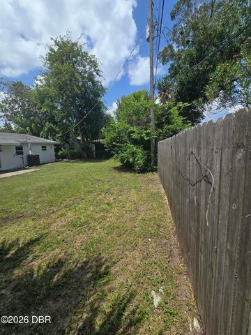 506 Cambridge Circle, South Daytona, FL 32119