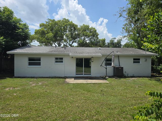 506 Cambridge Circle, South Daytona, FL 32119
