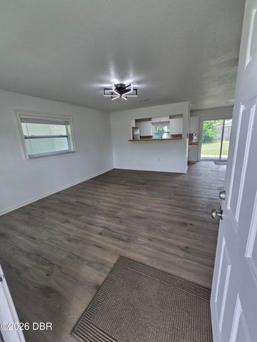 506 Cambridge Circle, South Daytona, FL 32119