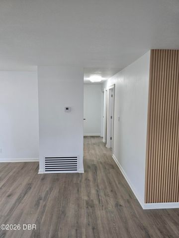 506 Cambridge Circle, South Daytona, FL 32119
