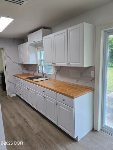 506 Cambridge Circle, South Daytona, FL 32119