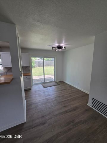 506 Cambridge Circle, South Daytona, FL 32119