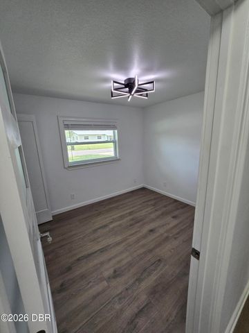 506 Cambridge Circle, South Daytona, FL 32119