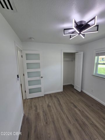 506 Cambridge Circle, South Daytona, FL 32119