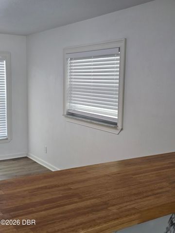 506 Cambridge Circle, South Daytona, FL 32119