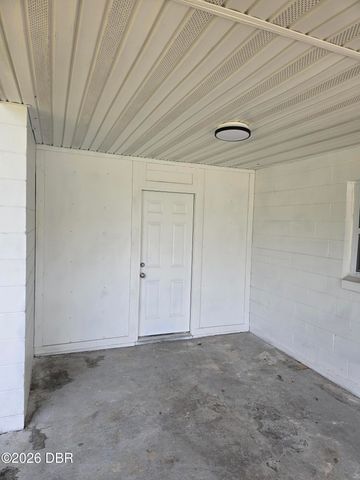 506 Cambridge Circle, South Daytona, FL 32119
