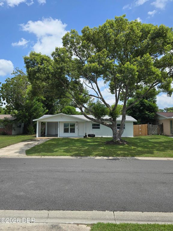 506 Cambridge Circle, South Daytona, FL 32119