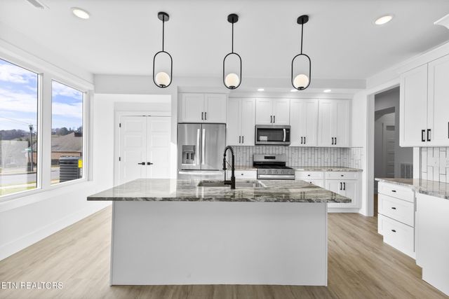 2332 Sydney Court, Morristown, TN 37814