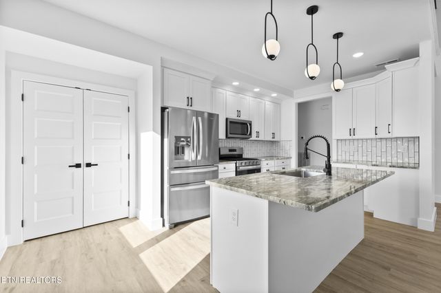 2332 Sydney Court, Morristown, TN 37814