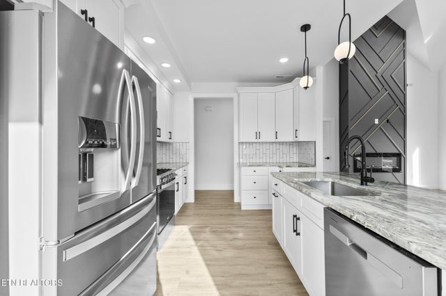 2332 Sydney Court, Morristown, TN 37814