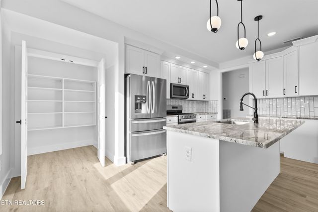 2332 Sydney Court, Morristown, TN 37814