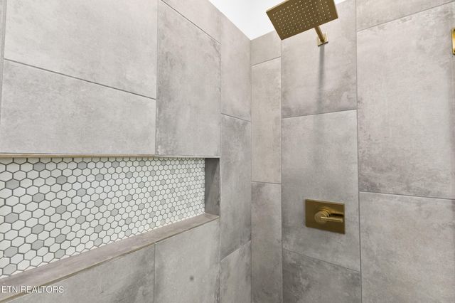 2332 Sydney Court, Morristown, TN 37814