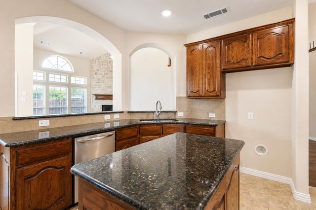 9828 Milkweed Lane, Fort Worth, TX 76177