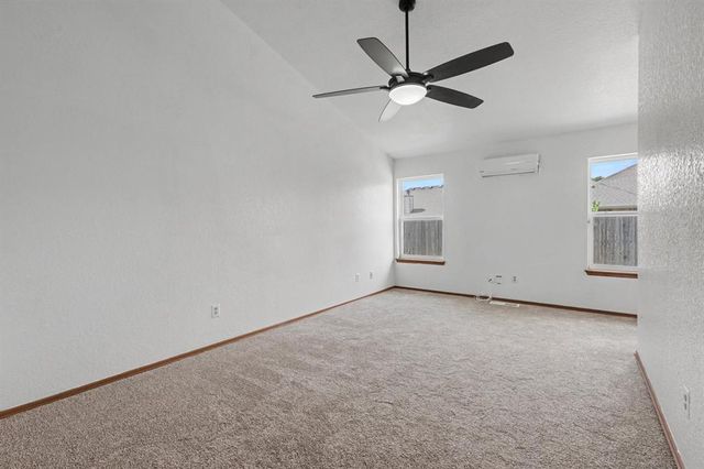 9301 Buttonwood Avenue, Moore, OK 73160