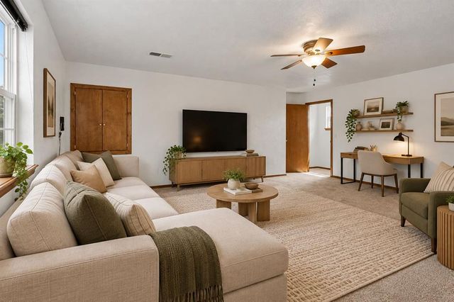 9301 Buttonwood Avenue, Moore, OK 73160
