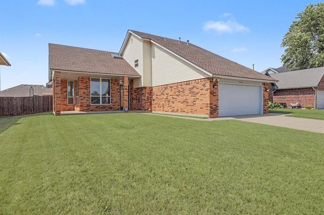 9301 Buttonwood Avenue, Moore, OK 73160
