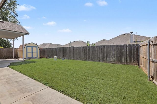 9301 Buttonwood Avenue, Moore, OK 73160